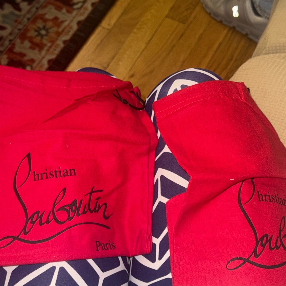 Christian Louboutin Fifi 85 silver glitter pumps - Picture 6 of 7